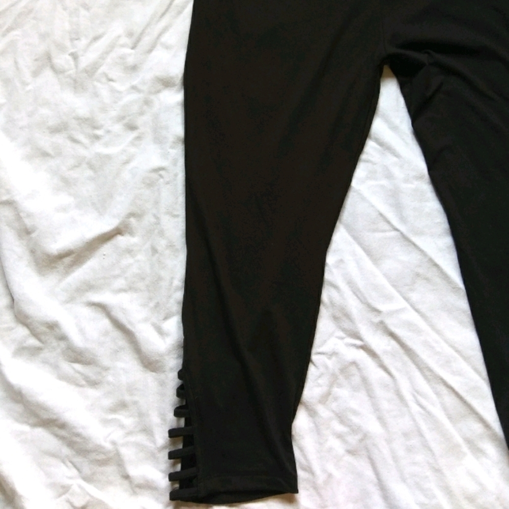 Black Capri